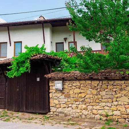 Geranium Villa *