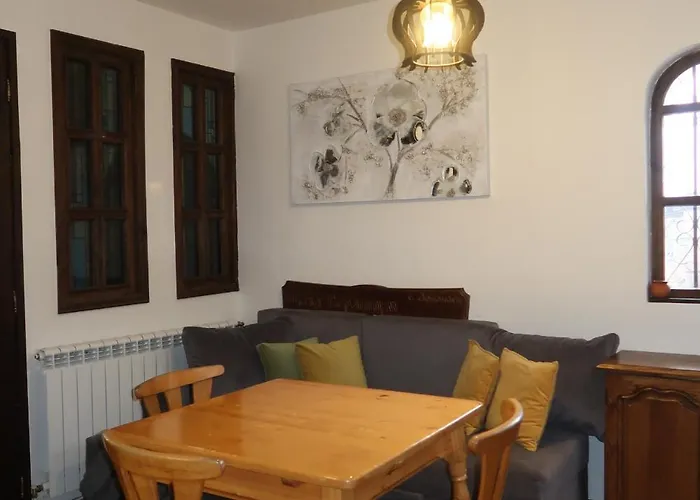 Willa Geranium Arbanasi